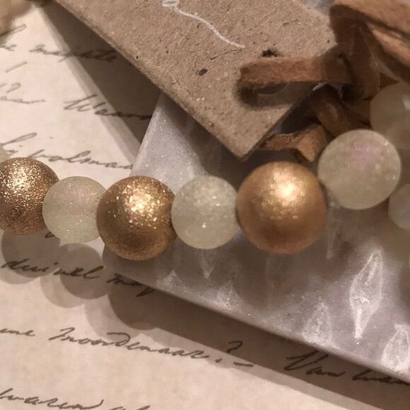 Glass Beads and Gold Rhinestone Beads‎ - Picture 3 of 5